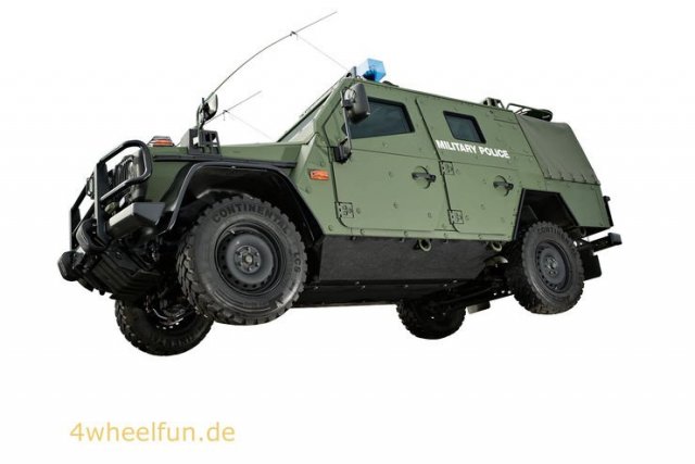 Mercedes-G-LAPV-6-1-Militaer-Military-Eurosatory-fotoshowBig-b74758b2-607118.jpg